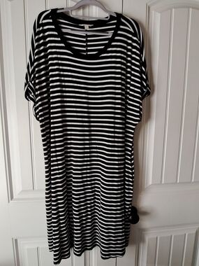 Terra & Sky Black and White Striped Midi Dress